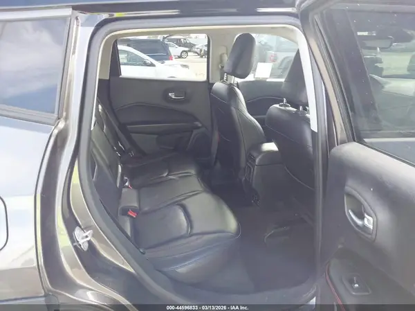 3C4NJDDB0JT299368 2018 JEEP COMPASS - Image 8