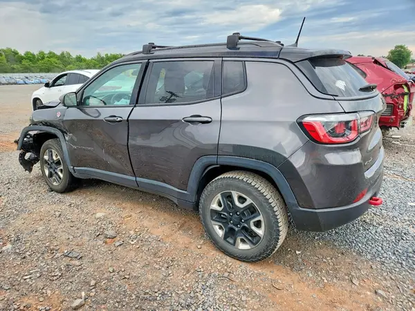 3C4NJDDB0JT350741 2018 JEEP COMPASS - Image 2