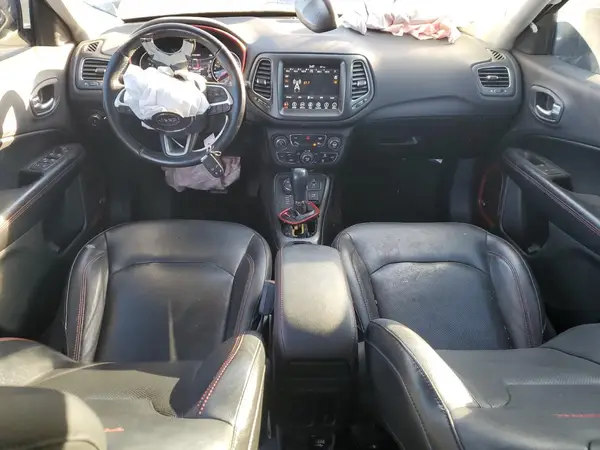 3C4NJDDB0JT367135 2018 JEEP COMPASS - Image 8