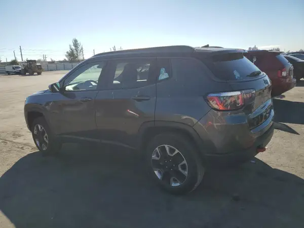 3C4NJDDB0JT371847 2018 JEEP COMPASS - Image 2