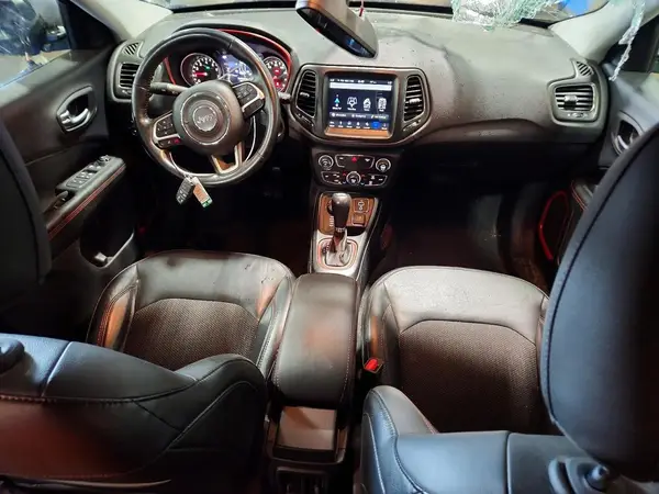 3C4NJDDB0JT375168 2018 JEEP COMPASS - Image 8