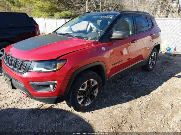 3C4NJDDB0JT375171 2018 JEEP COMPASS - Image 2