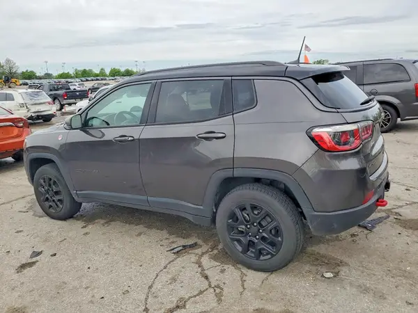 3C4NJDDB0JT410551 2018 JEEP COMPASS - Image 2