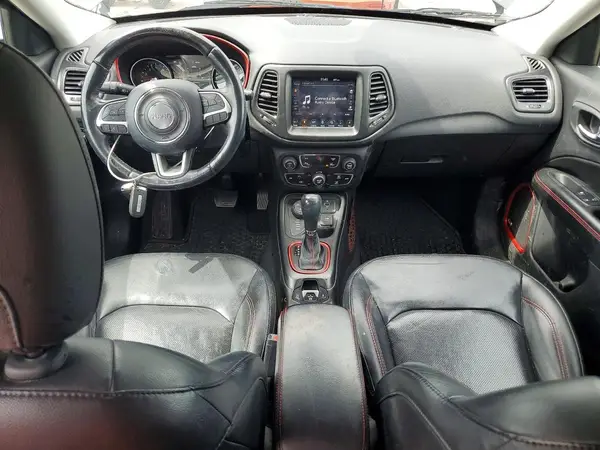 3C4NJDDB0JT410551 2018 JEEP COMPASS - Image 8