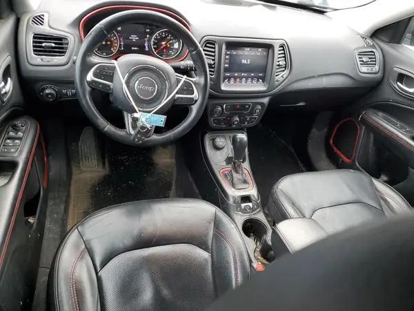 3C4NJDDB0JT424045 2018 JEEP COMPASS - Image 8