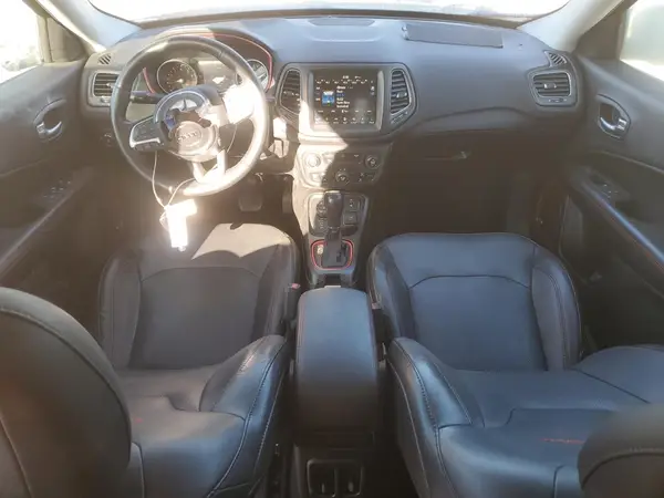 3C4NJDDB0JT465677 2018 JEEP COMPASS - Image 8