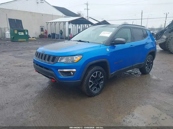 3C4NJDDB0JT483600 2018 JEEP COMPASS - Image 2