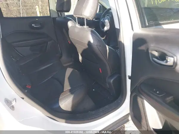 3C4NJDDB0KT594732 2019 JEEP COMPASS - Image 8