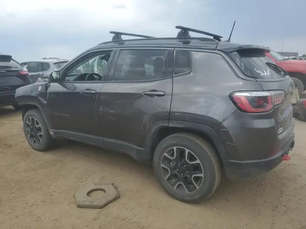 3C4NJDDB0KT630354 2019 JEEP COMPASS - Image 2