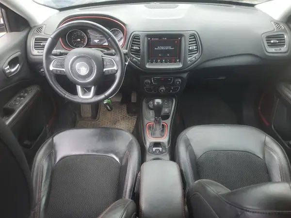 3C4NJDDB0KT630354 2019 JEEP COMPASS - Image 8