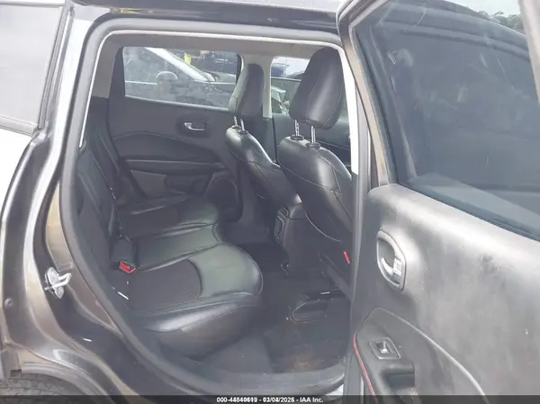 3C4NJDDB0KT651334 2019 JEEP COMPASS - Image 8