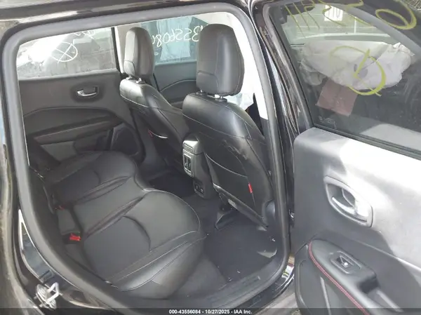 3C4NJDDB0KT653911 2019 JEEP COMPASS - Image 8