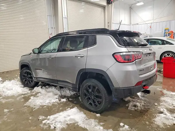 3C4NJDDB0KT668795 2019 JEEP COMPASS - Image 2