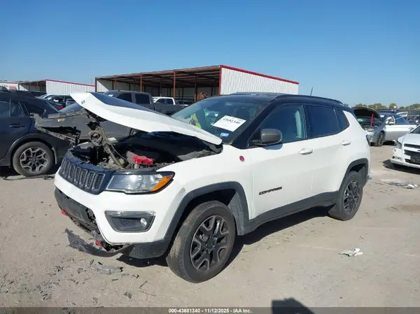 3C4NJDDB0KT671745 2019 JEEP COMPASS - Image 2