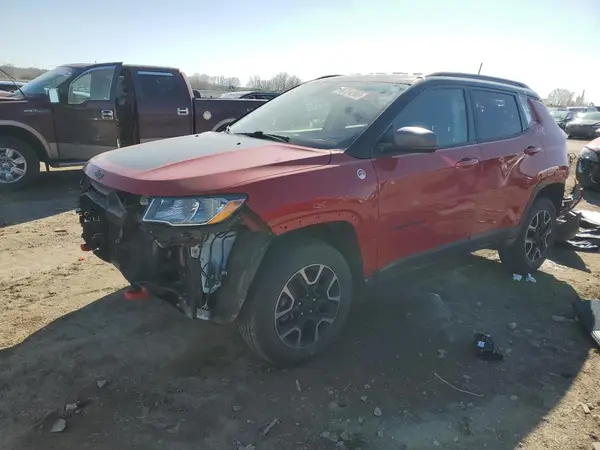 3C4NJDDB0KT682468 2019 JEEP COMPASS - Image 1