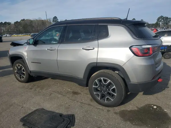 3C4NJDDB0KT688416 2019 JEEP COMPASS - Image 2