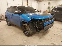 3C4NJDDB0KT709877 2019 JEEP COMPASS