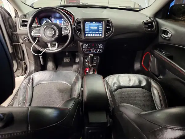 3C4NJDDB0KT712827 2019 JEEP COMPASS - Image 8