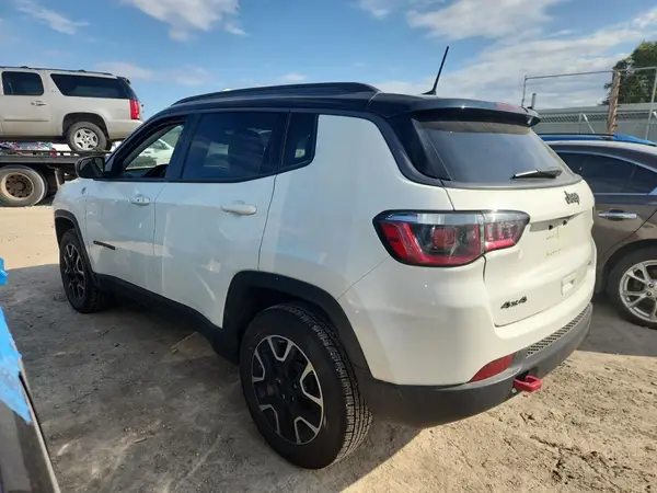 3C4NJDDB0KT712844 2019 JEEP COMPASS - Image 2