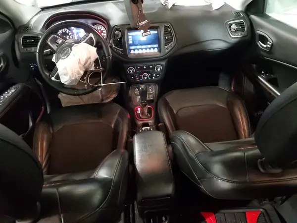 3C4NJDDB0KT728543 2019 JEEP COMPASS - Image 8