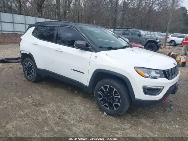 3C4NJDDB0KT733175 2019 JEEP COMPASS - Image 1