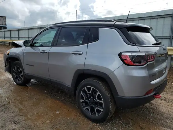 3C4NJDDB0KT739851 2019 JEEP COMPASS - Image 2