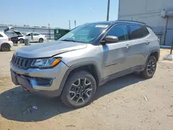 3C4NJDDB0KT759825 2019 JEEP COMPASS