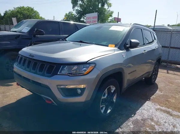 3C4NJDDB0KT765544 2019 JEEP COMPASS - Image 2