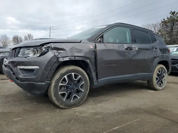 3C4NJDDB0KT775734 2019 JEEP COMPASS - Image 1