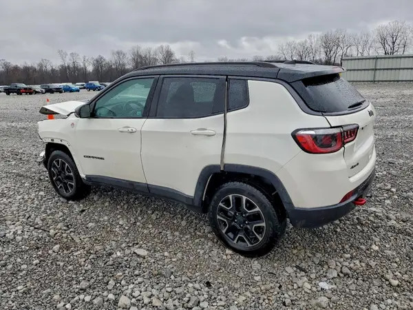 3C4NJDDB0KT780660 2019 JEEP COMPASS - Image 2