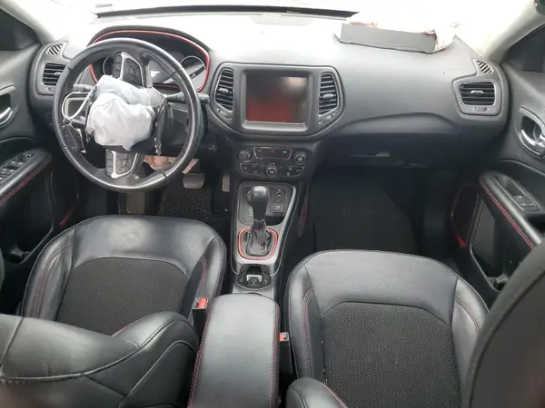 3C4NJDDB0KT791237 2019 JEEP COMPASS - Image 8