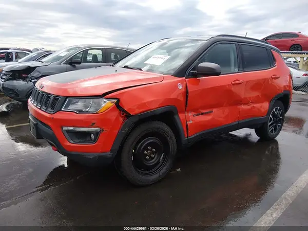 3C4NJDDB0KT817111 2019 JEEP COMPASS - Image 2