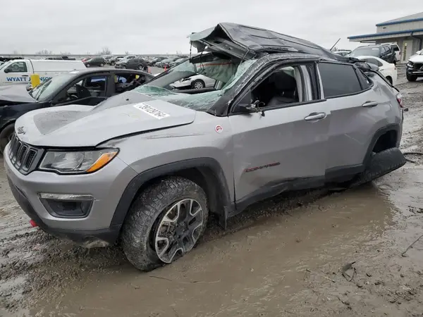 3C4NJDDB0KT834359 2019 JEEP COMPASS - Image 1