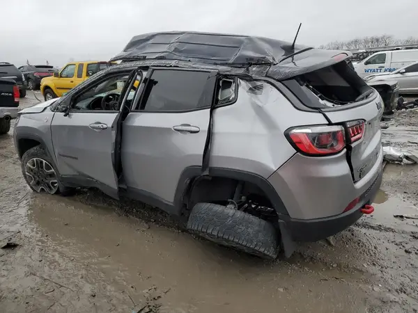 3C4NJDDB0KT834359 2019 JEEP COMPASS - Image 2