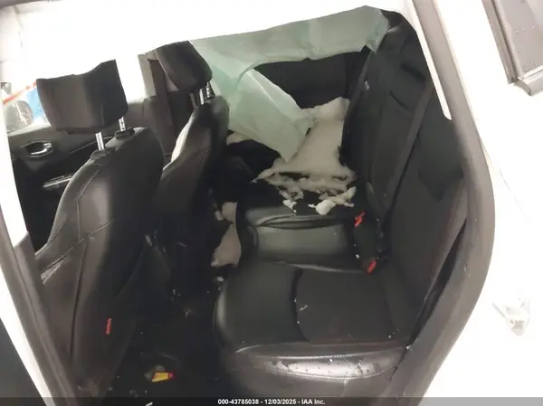 3C4NJDDB0KT856572 2019 JEEP COMPASS - Image 8