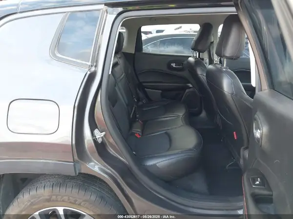 3C4NJDDB0LT111645 2020 JEEP COMPASS - Image 8