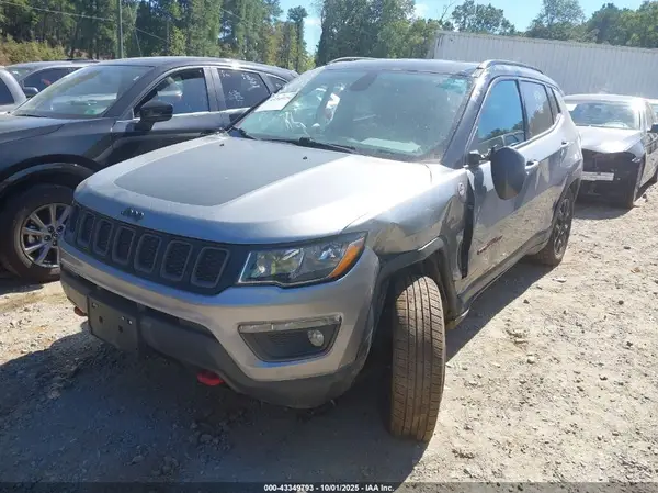 3C4NJDDB0LT119129 2020 JEEP COMPASS - Image 2