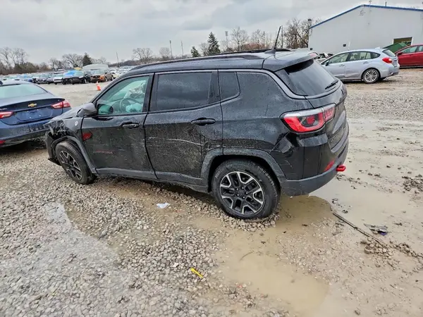 3C4NJDDB0LT195529 2020 JEEP COMPASS - Image 2