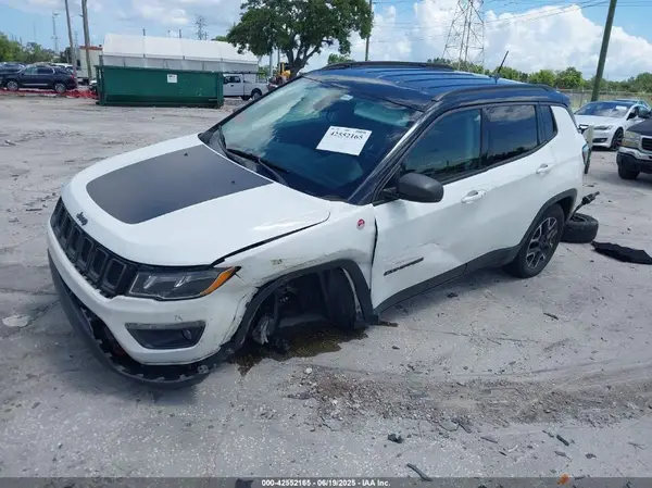 3C4NJDDB0LT195742 2020 JEEP COMPASS - Image 2