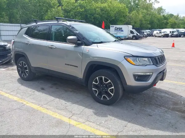 3C4NJDDB0LT221532 2020 JEEP COMPASS - Image 1