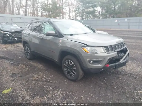 3C4NJDDB0MT555450 2021 JEEP COMPASS - Image 1