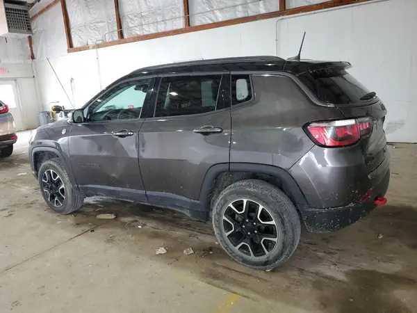 3C4NJDDB0MT556484 2021 JEEP COMPASS - Image 2