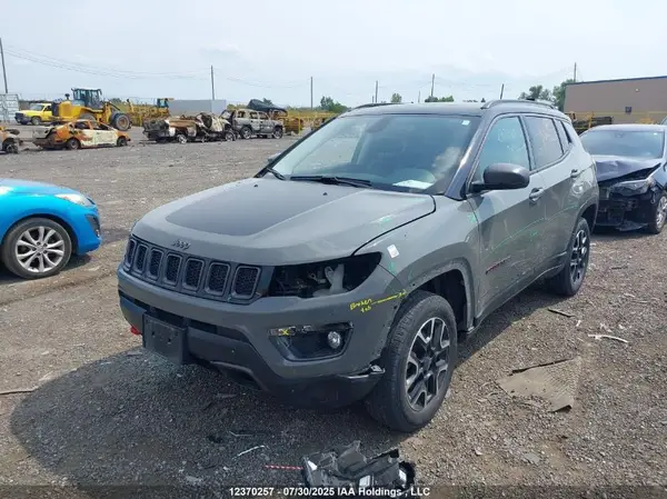 3C4NJDDB0MT558087 2021 JEEP COMPASS - Image 2