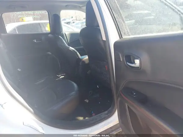 3C4NJDDB0MT569686 2021 JEEP COMPASS - Image 8