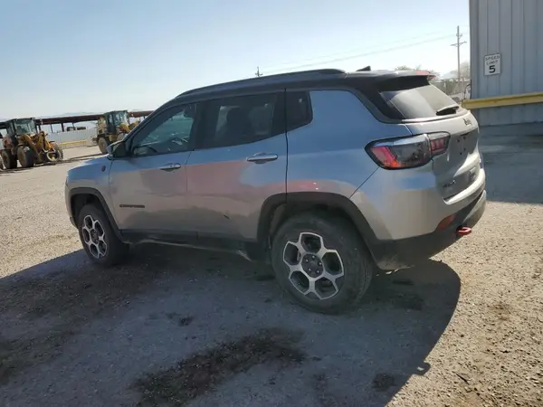 3C4NJDDB0NT102429 2022 JEEP COMPASS - Image 2
