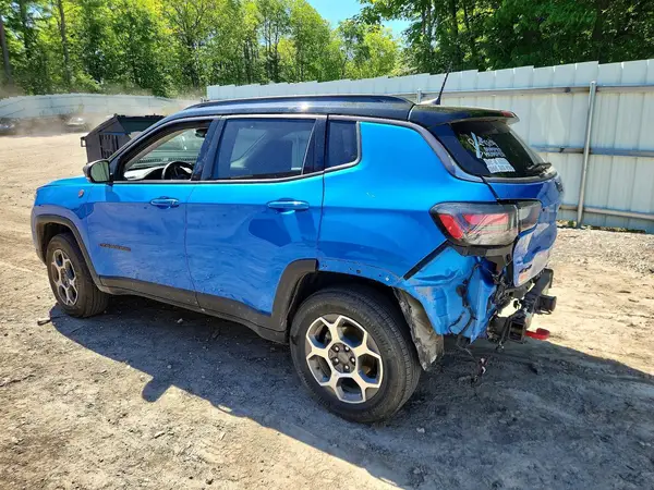 3C4NJDDB0NT124110 2022 JEEP COMPASS - Image 2