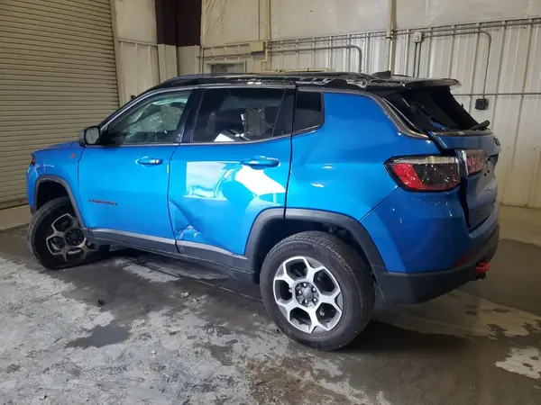 3C4NJDDB0NT165708 2022 JEEP COMPASS - Image 2