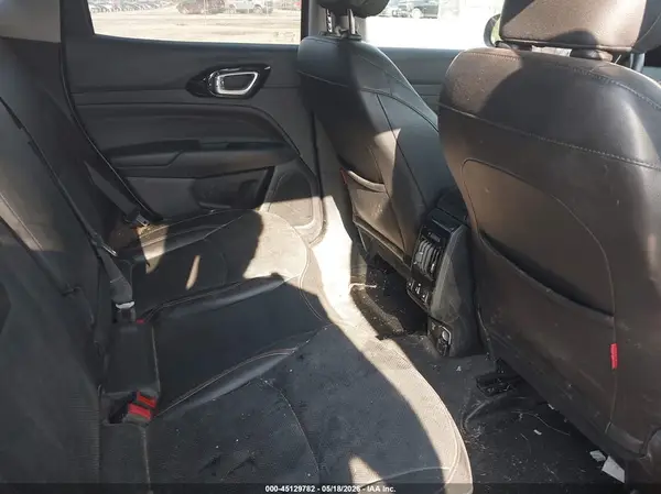 3C4NJDDB0NT208895 2022 JEEP COMPASS - Image 8