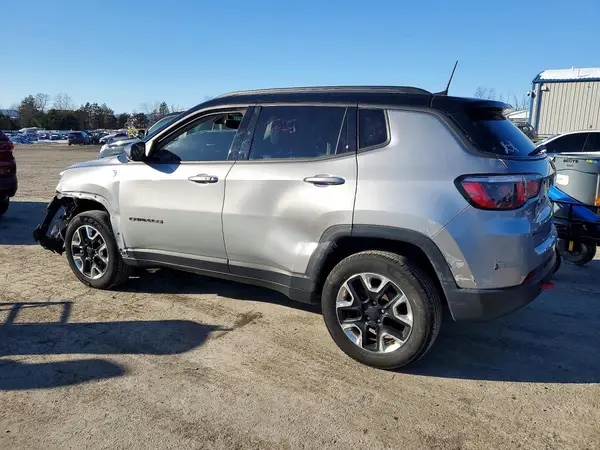 3C4NJDDB1HT597583 2017 JEEP COMPASS - Image 2
