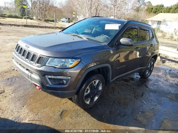 3C4NJDDB1HT607402 2017 JEEP COMPASS - Image 2